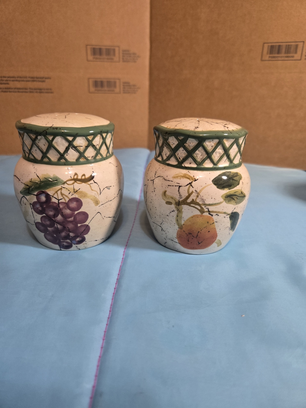 Certified International Fruit Lattice Salt & Pepper 2170553